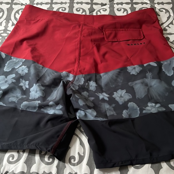New Oakley men’s bathing suit. US 36 - Picture 5 of 5